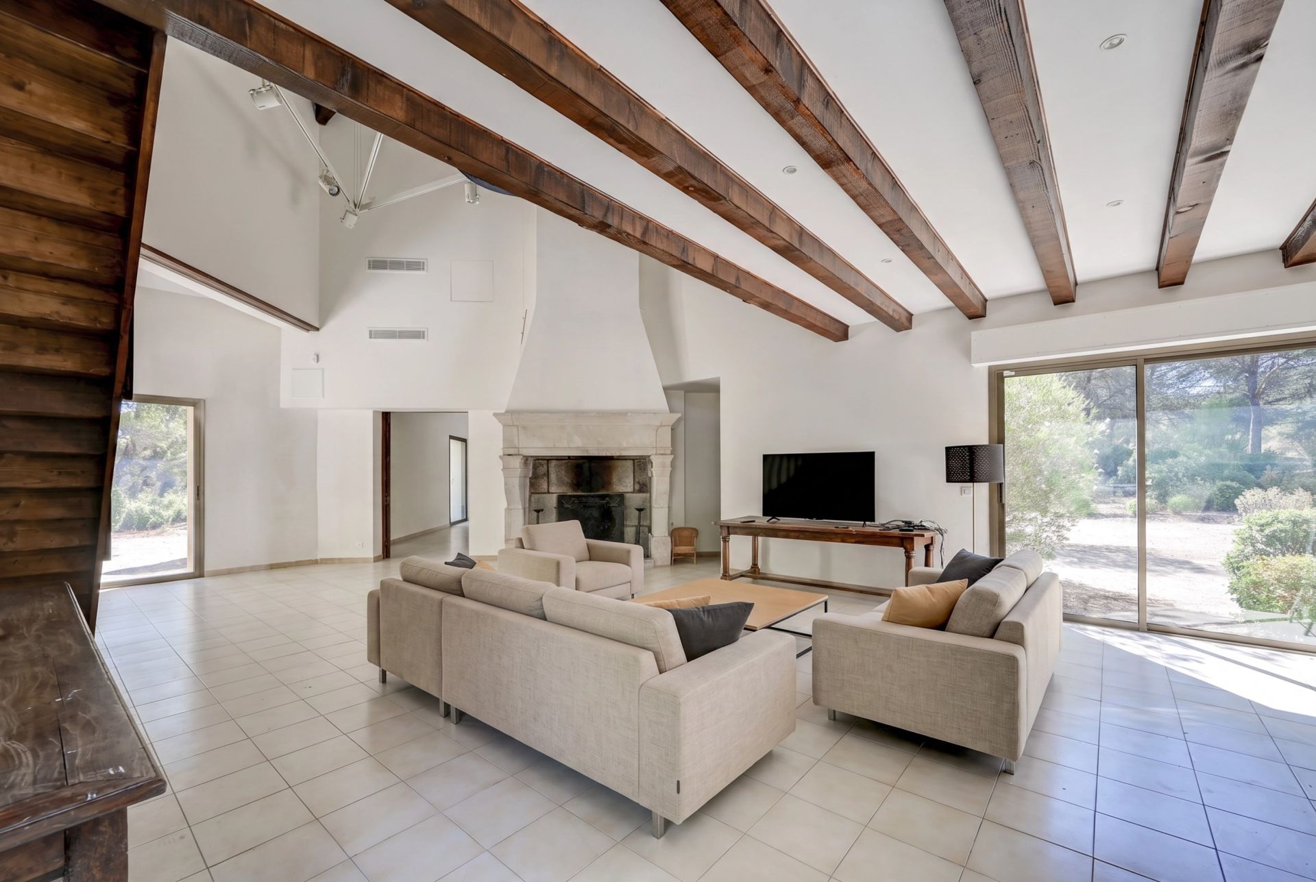 house 10 Rooms for sale on EYGALIERES (13810)