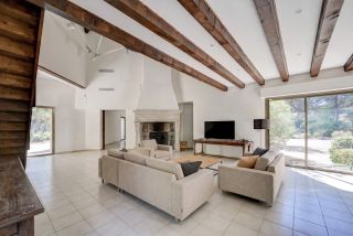 house 10 Rooms for sale on EYGALIERES (13810)