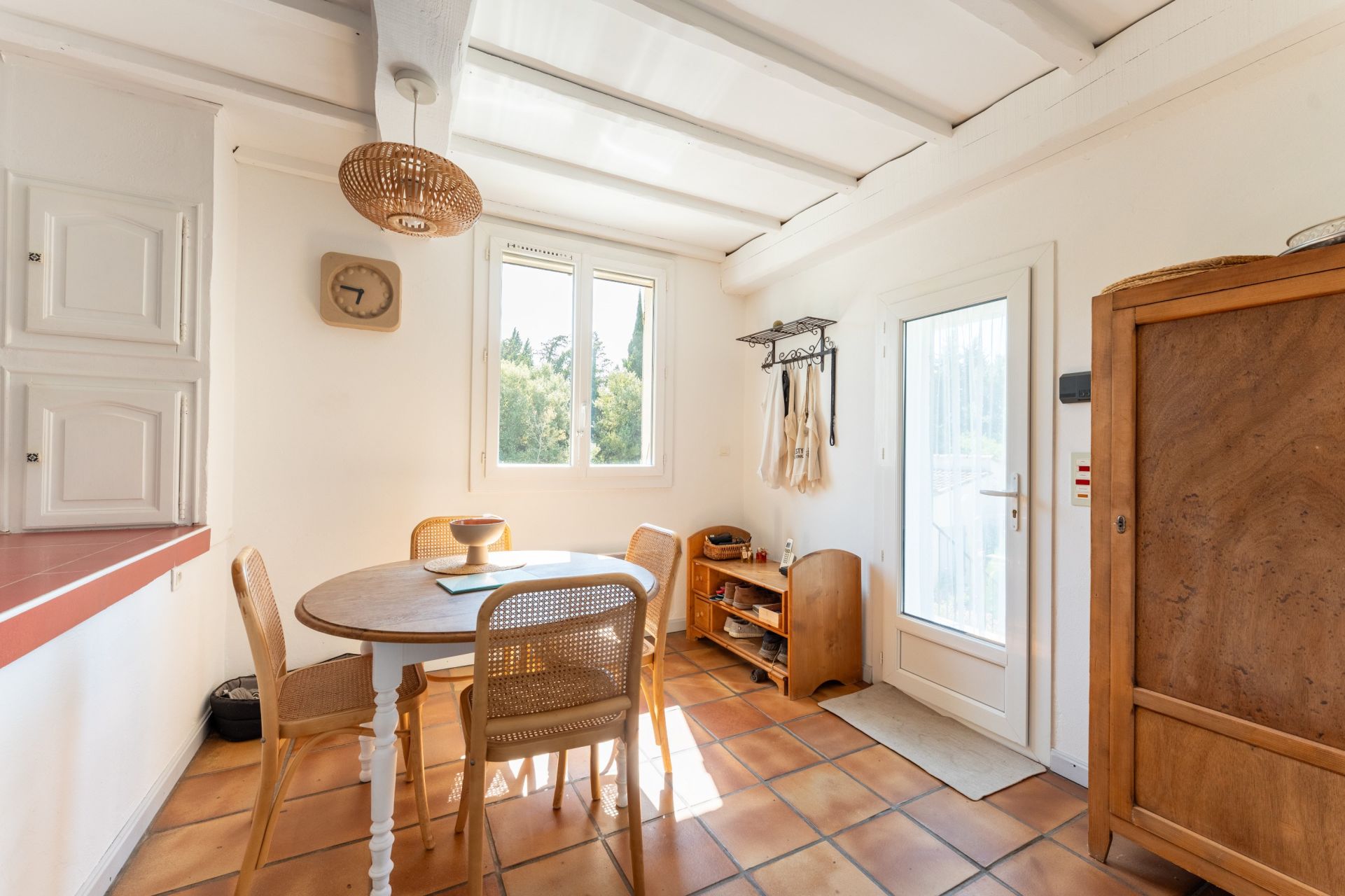 traditional house 8 Rooms for sale on FONTVIEILLE (13990)