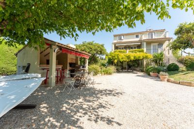 Vente Maison traditionnelle Fontvieille 8&nbsp;Pièces 210&nbsp;m²
