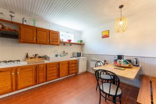 traditional house 8 Rooms for sale on FONTVIEILLE (13990)