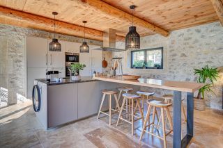 mas 6 Rooms for seasonal rent on MAUSSANE LES ALPILLES (13520)