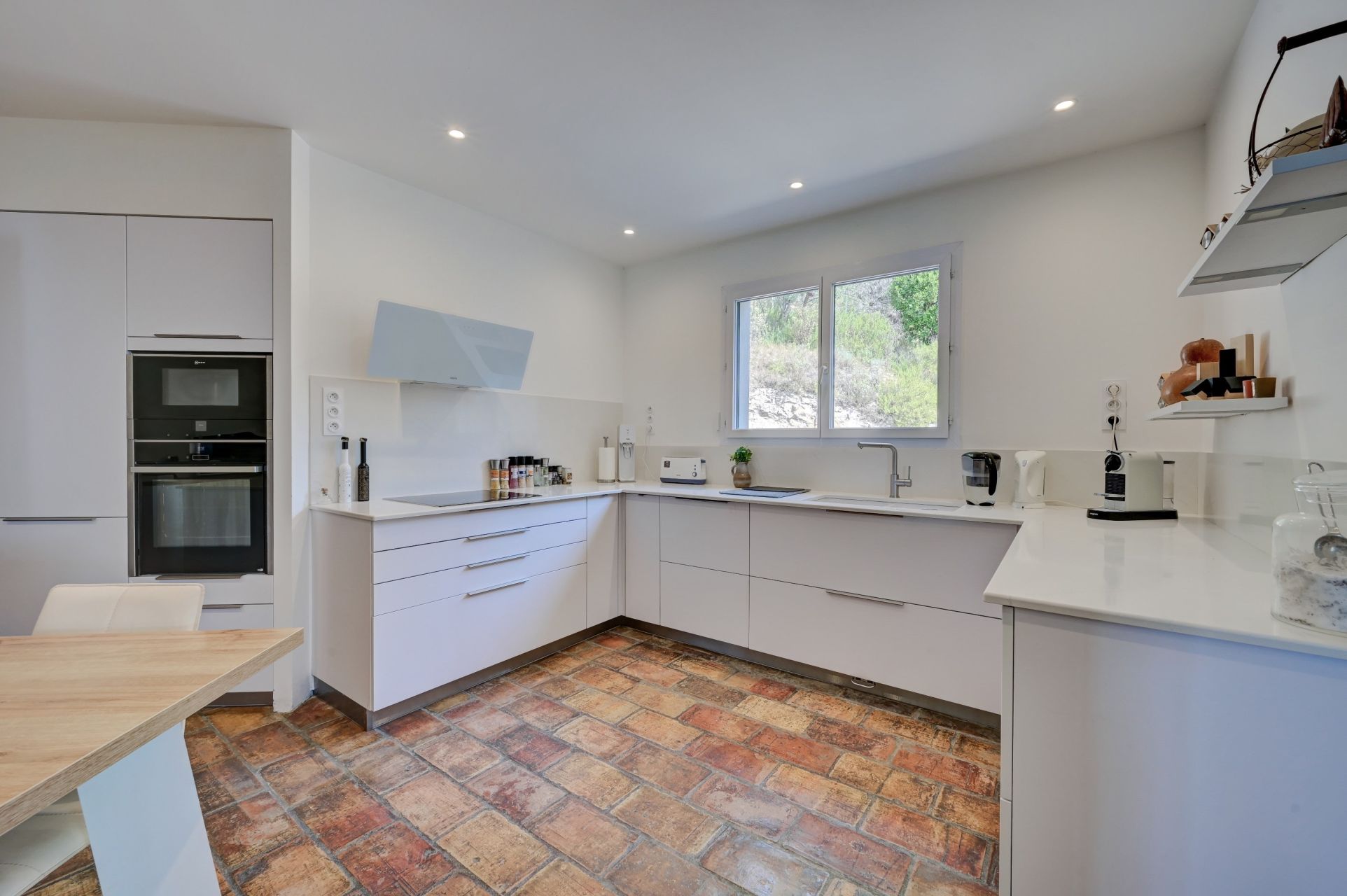 house 9 Rooms for sale on NOVES (13550)
