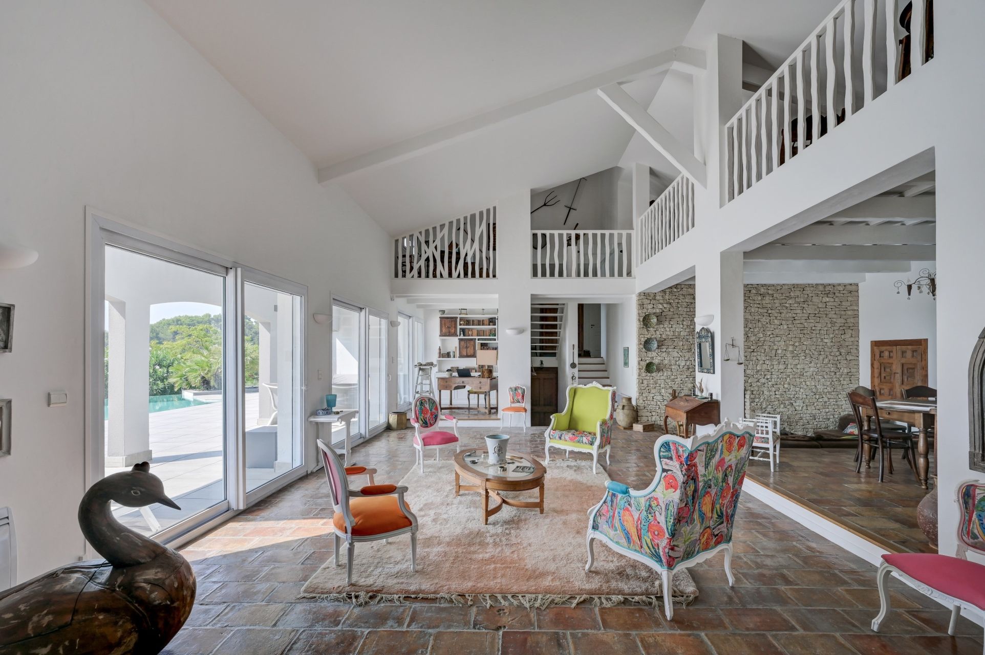 house 9 Rooms for sale on NOVES (13550)