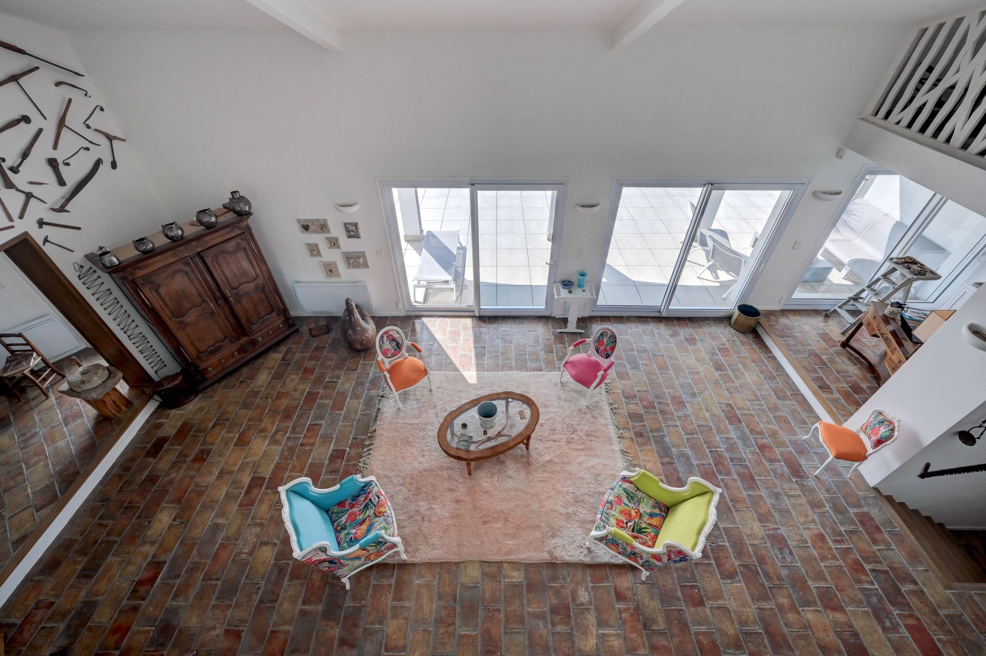 house 9 Rooms for sale on NOVES (13550)