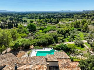 house 9 Rooms for sale on NOVES (13550)
