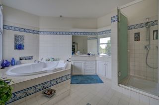 house 9 Rooms for sale on NOVES (13550)