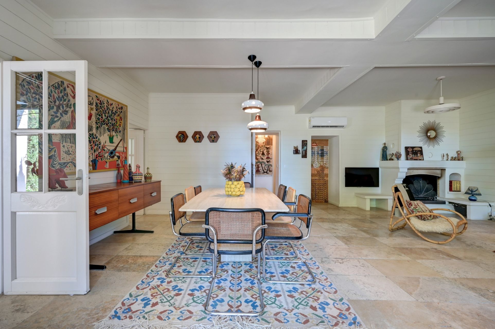 mas 12 Rooms for sale on FONTVIEILLE (13990)