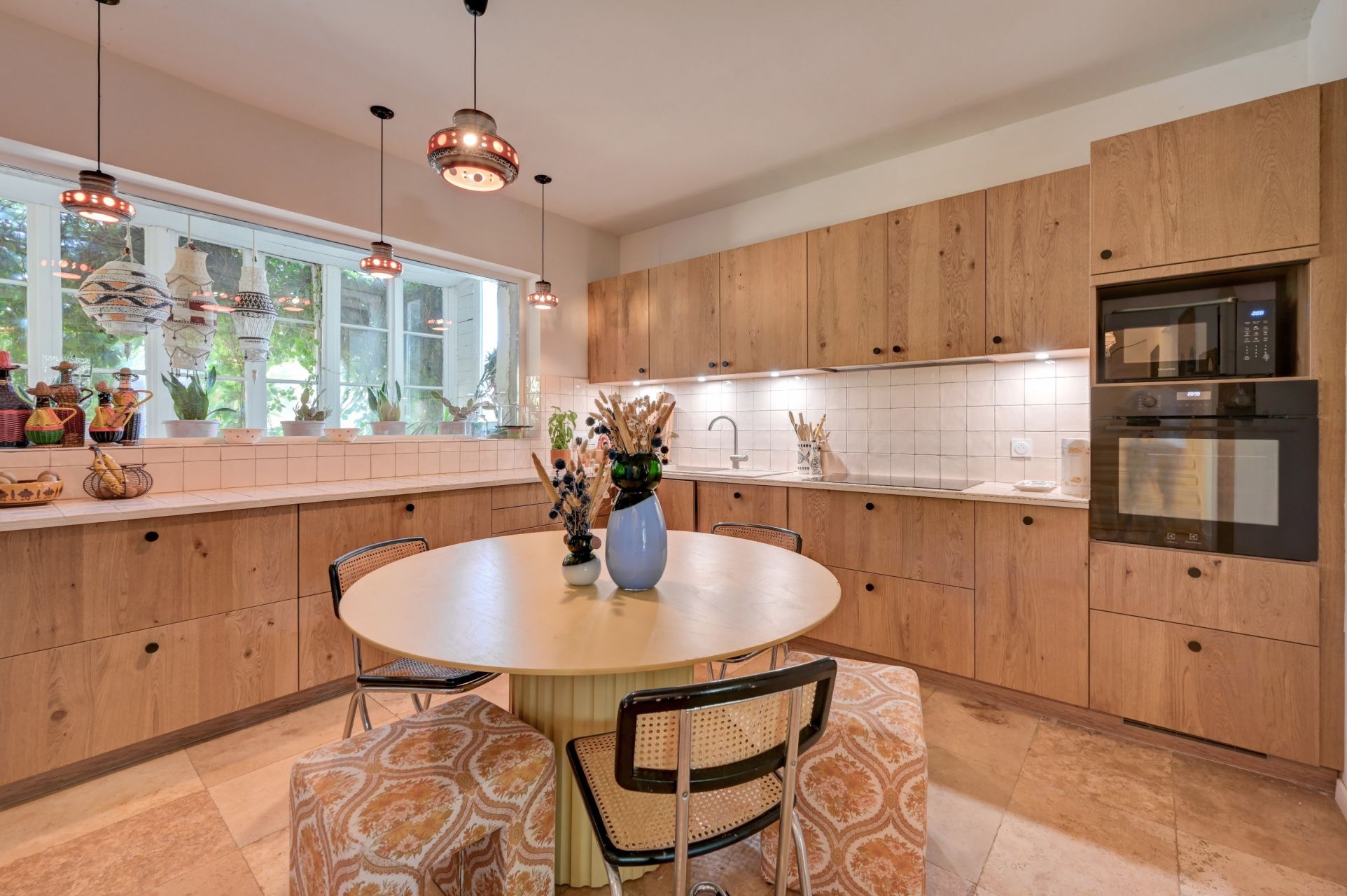 mas 12 Rooms for sale on FONTVIEILLE (13990)