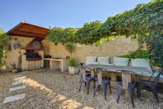 mas 12 Rooms for sale on FONTVIEILLE (13990)