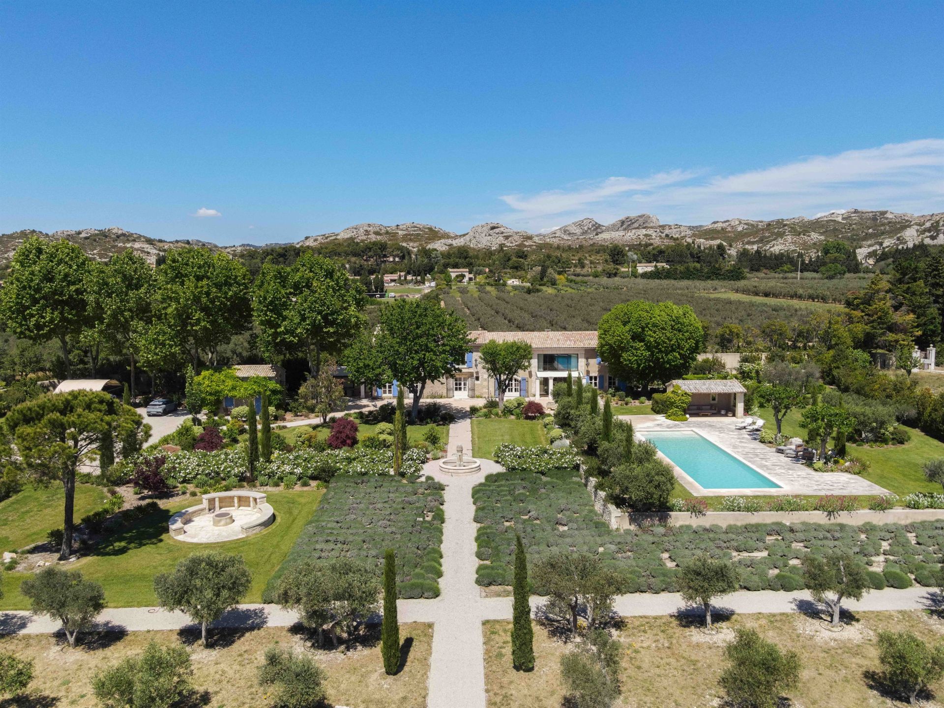 house 8 Rooms for sale on MAUSSANE LES ALPILLES (13520)