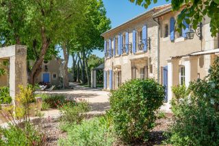 house 8 Rooms for sale on MAUSSANE LES ALPILLES (13520)