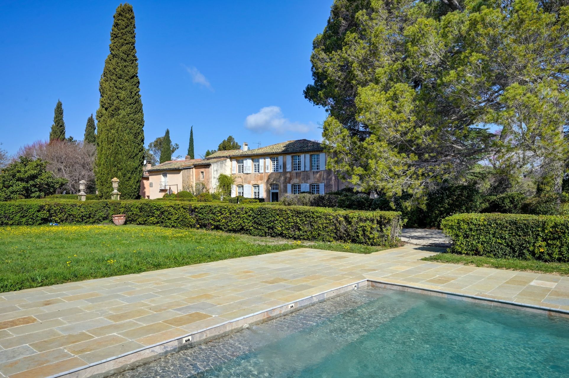 maison 10 Pièces en vente sur AIX EN PROVENCE (13100)