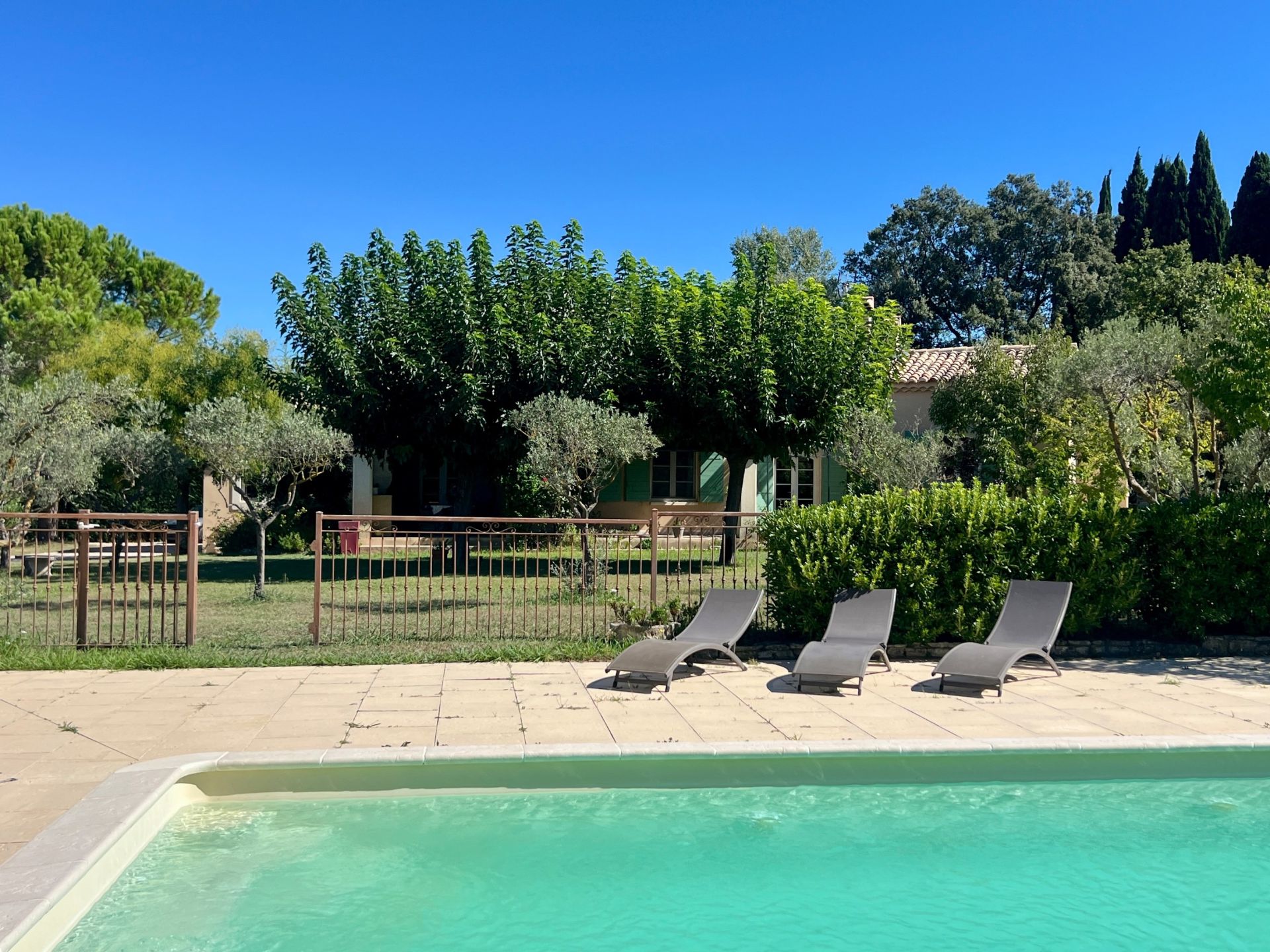 traditional house 6 Rooms for sale on ST REMY DE PROVENCE (13210)