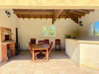traditional house 6 Rooms for sale on ST REMY DE PROVENCE (13210)