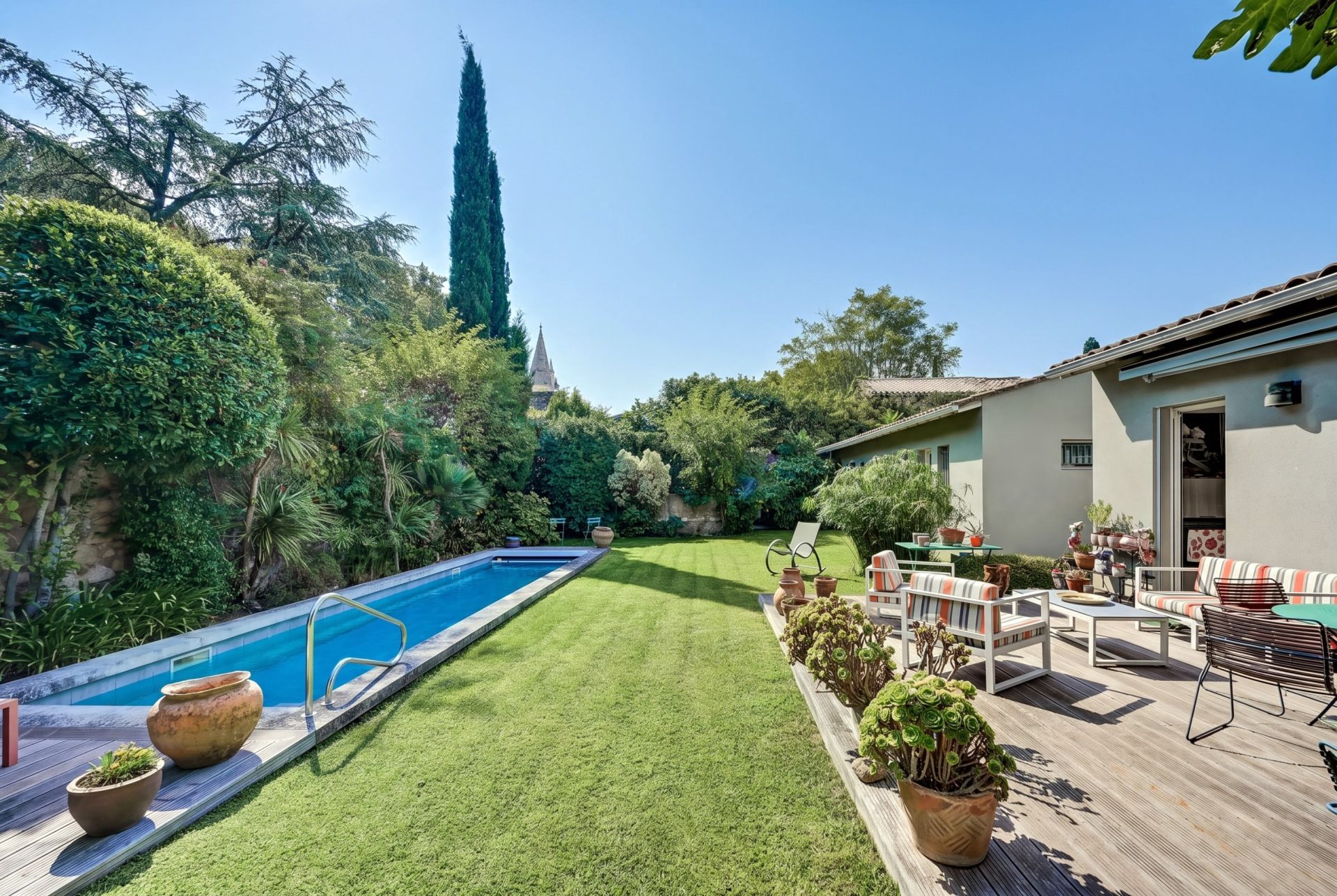 maison 5 Pièces en vente sur VILLENEUVE LES AVIGNON (30400)