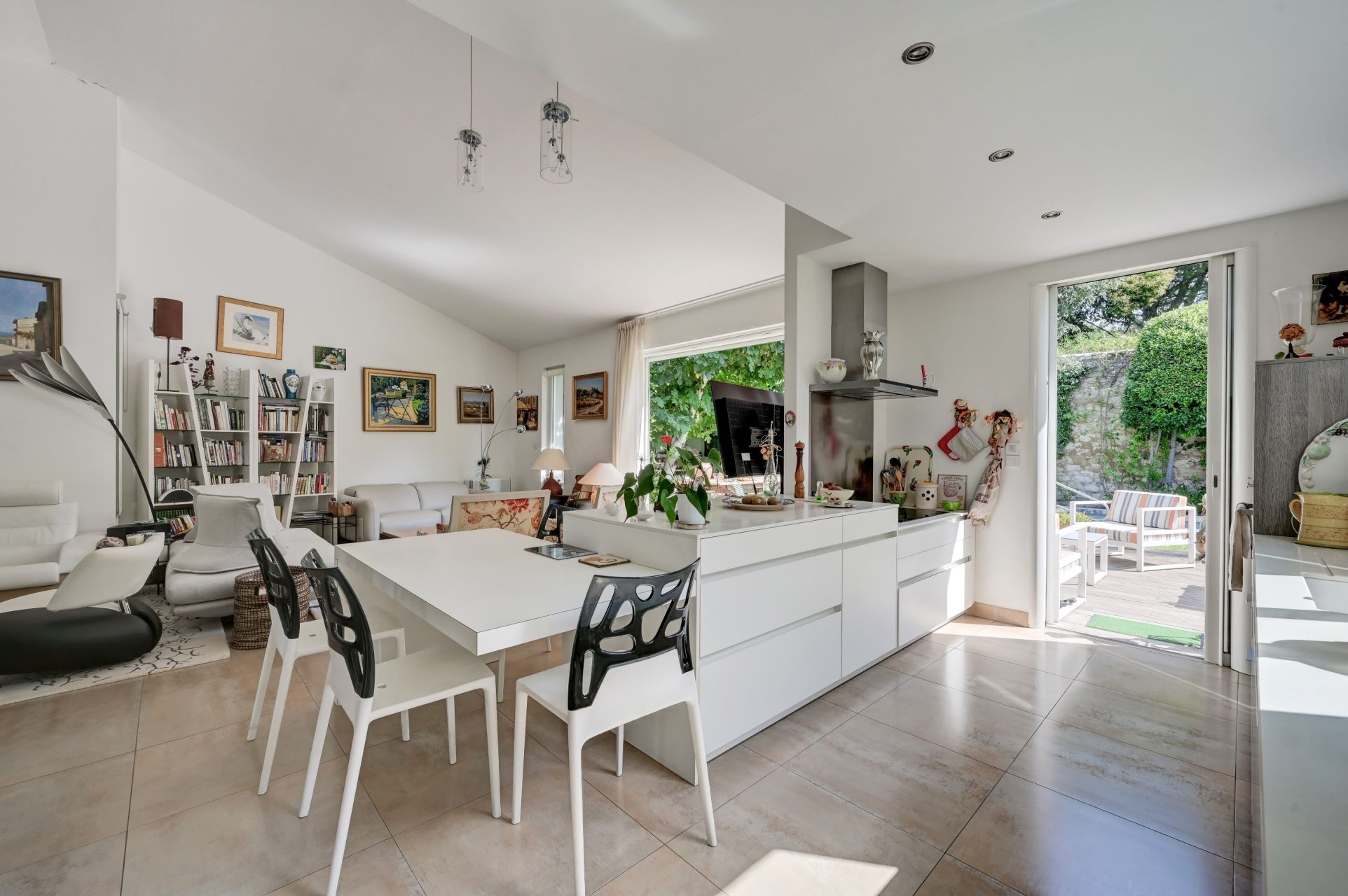 maison 5 Pièces en vente sur VILLENEUVE LES AVIGNON (30400)