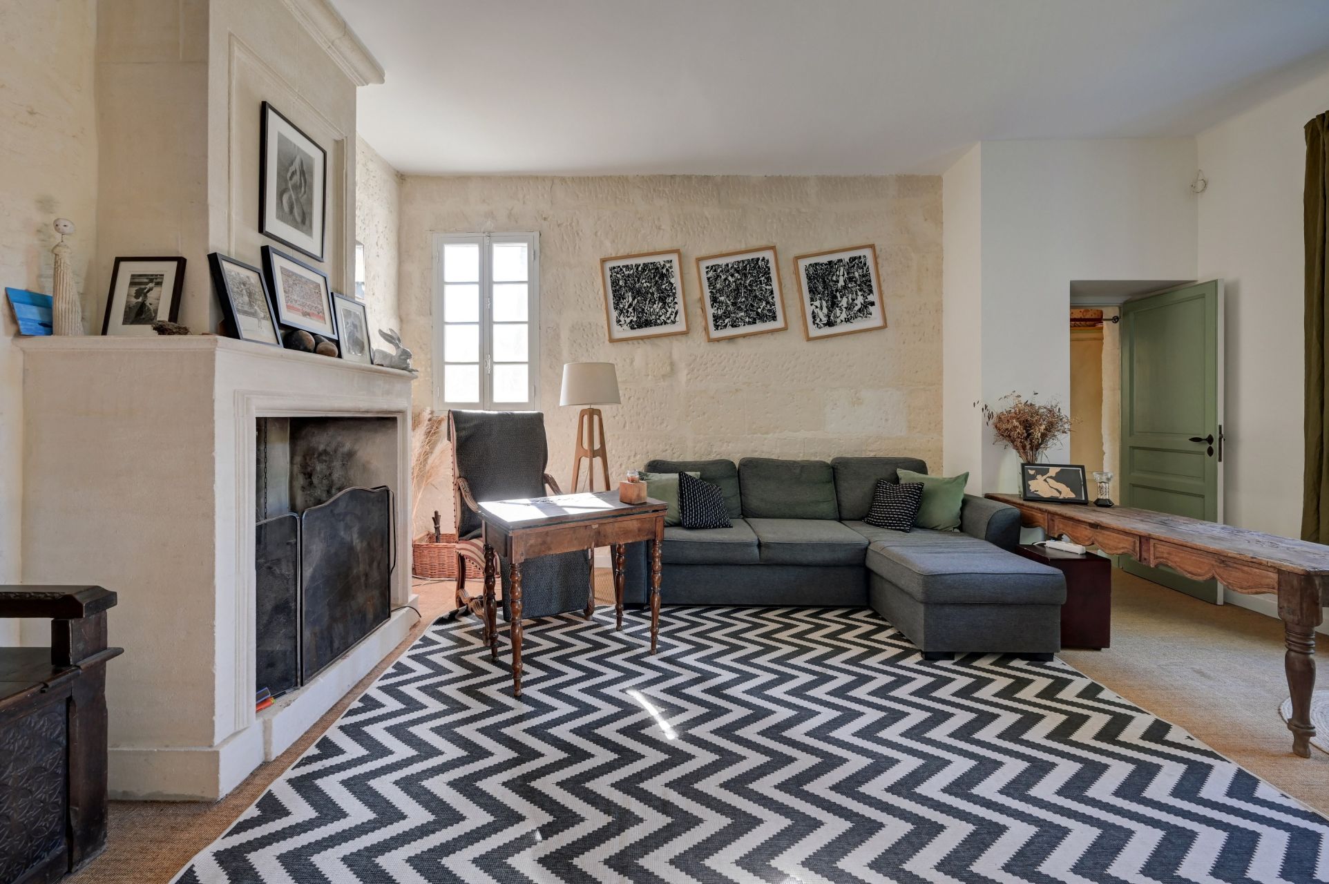 maison 9 Pièces en vente sur FONTVIEILLE (13990)