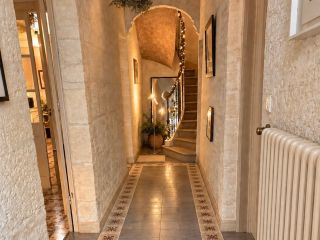 maison 9 Pièces en vente sur FONTVIEILLE (13990)