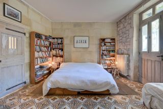 maison 9 Pièces en vente sur FONTVIEILLE (13990)