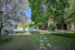 maison 9 Pièces en vente sur FONTVIEILLE (13990)