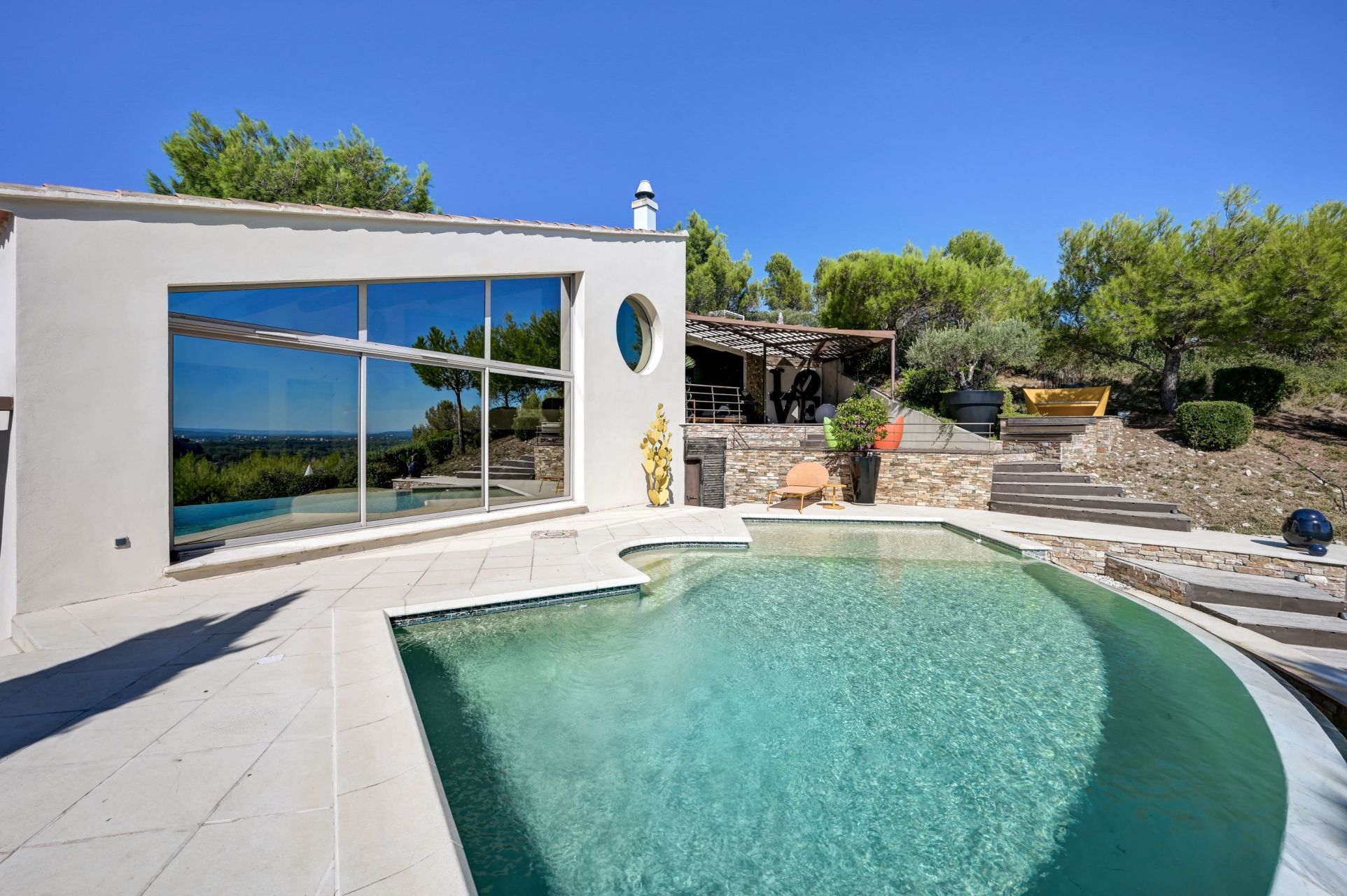 maison 6 Pièces en vente sur VILLENEUVE LES AVIGNON (30400)