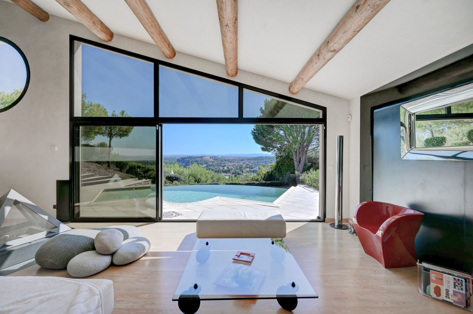 maison 6 Pièces en vente sur VILLENEUVE LES AVIGNON (30400)
