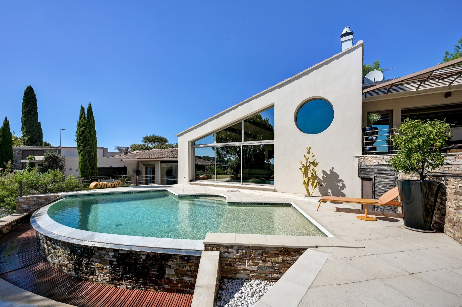 maison 6 Pièces en vente sur VILLENEUVE LES AVIGNON (30400)