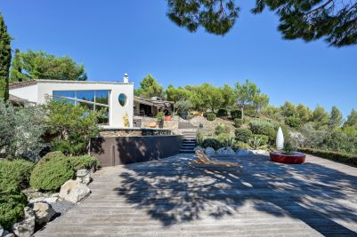 Vente Maison Villeneuve-lès-Avignon 6&nbsp;Pièces 180&nbsp;m²