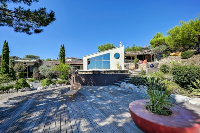 Vente Maison Villeneuve-lès-Avignon 6&nbsp;Pièces 180&nbsp;m²