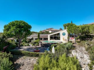 maison 6 Pièces en vente sur VILLENEUVE LES AVIGNON (30400)