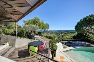maison 6 Pièces en vente sur VILLENEUVE LES AVIGNON (30400)