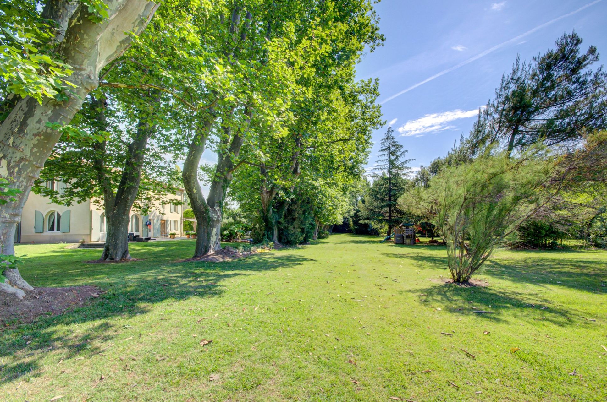 house 12 Rooms for sale on AIX EN PROVENCE (13100)