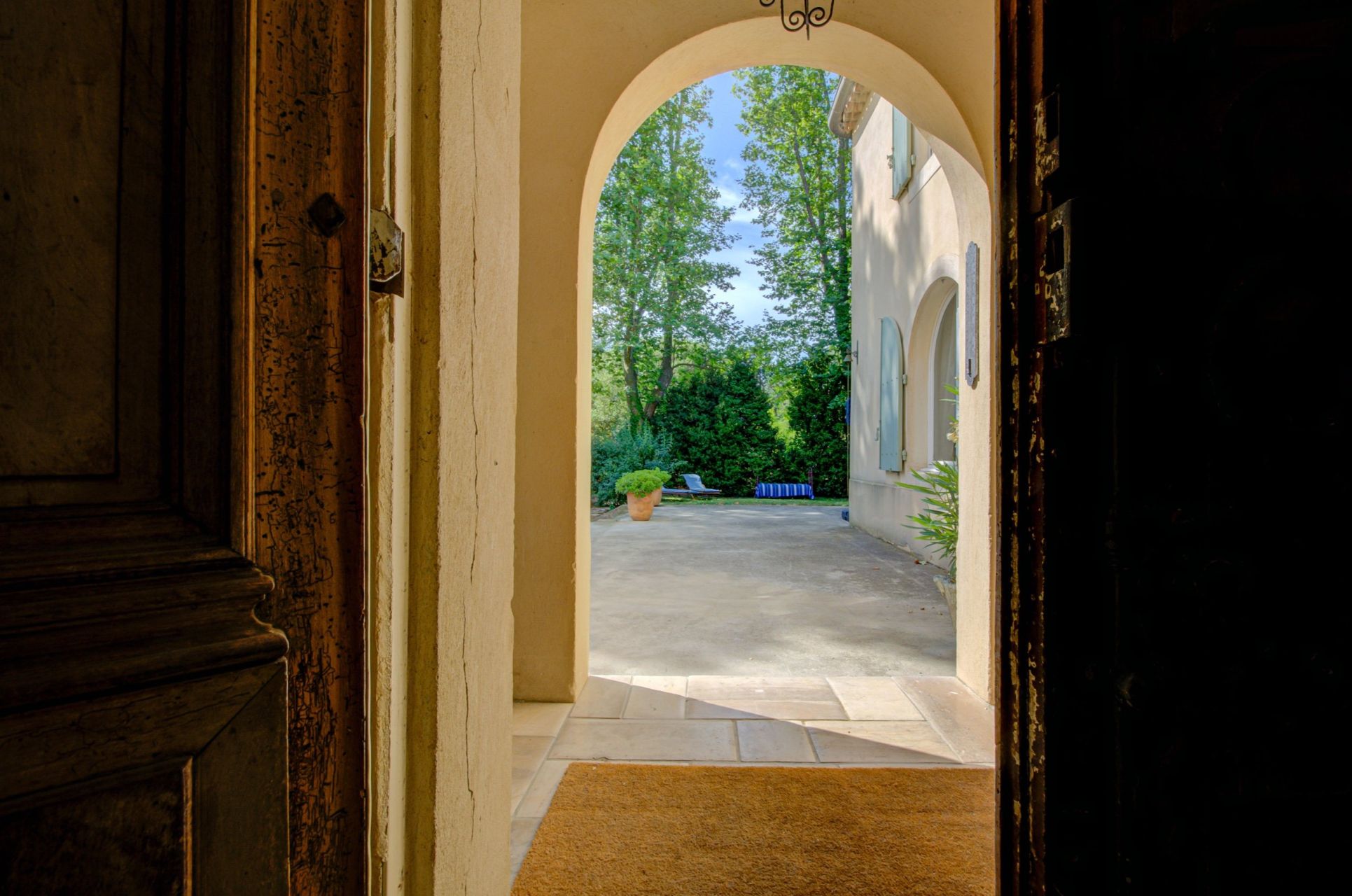 house 12 Rooms for sale on AIX EN PROVENCE (13100)