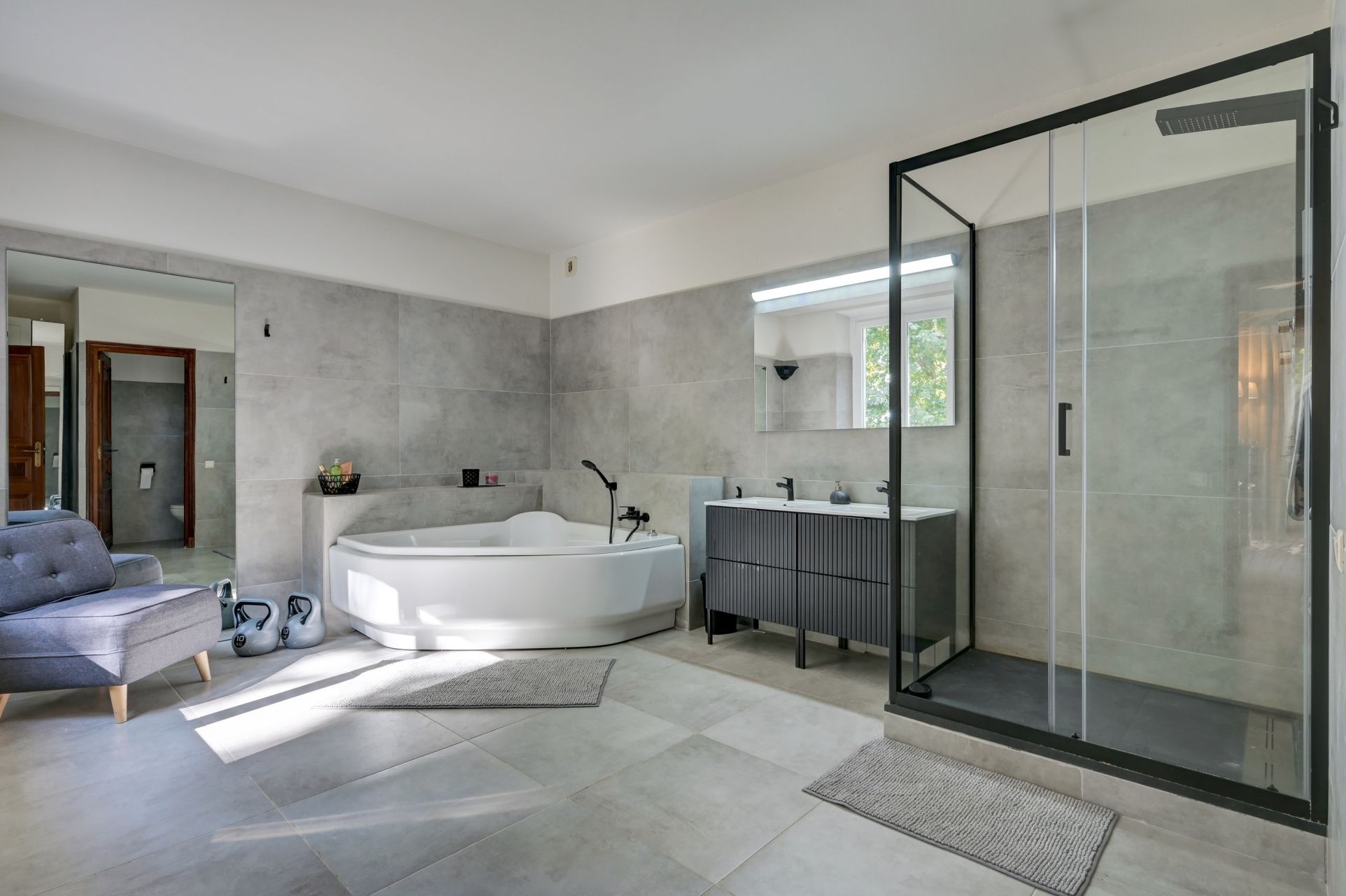 house 12 Rooms for sale on AIX EN PROVENCE (13100)