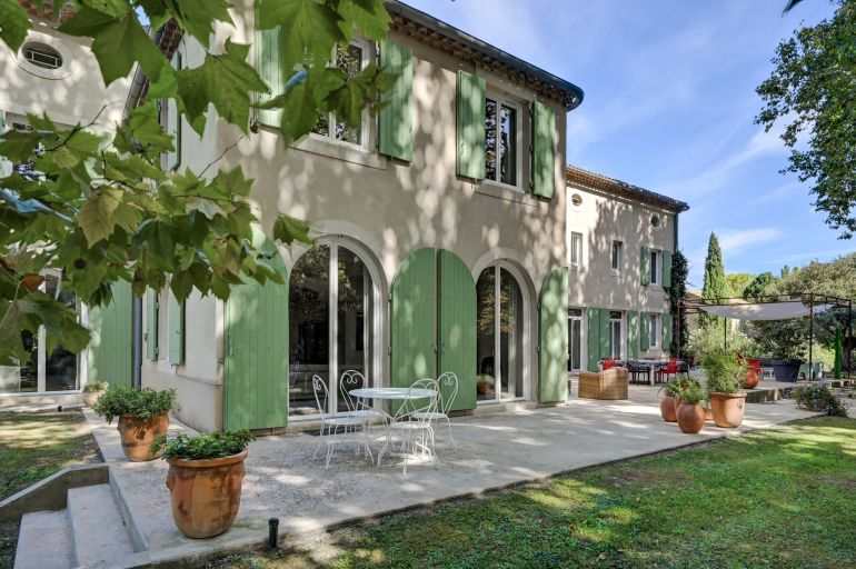house 12 Rooms for sale on AIX EN PROVENCE (13100)