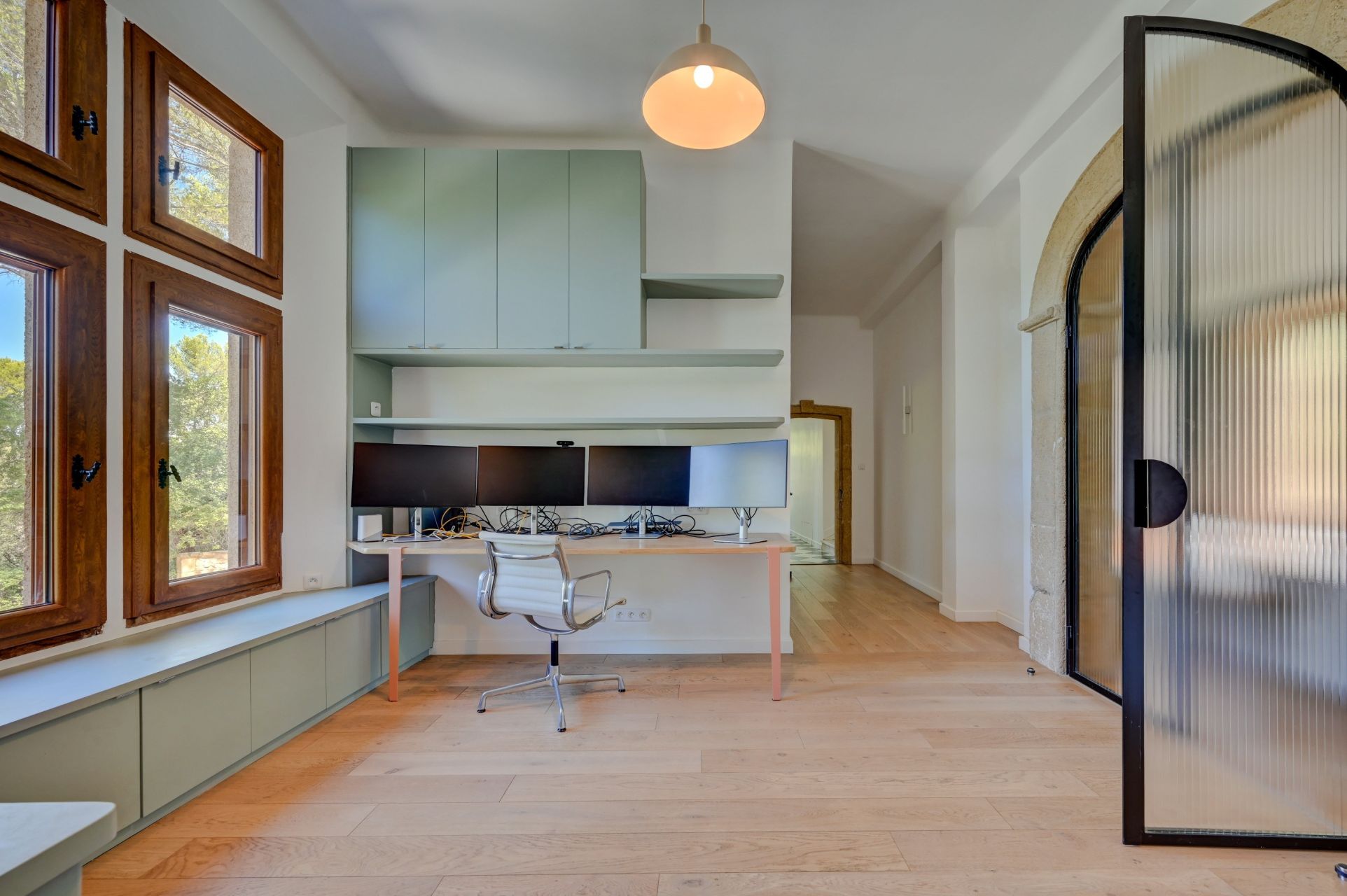 house 20 Rooms for sale on AIX EN PROVENCE (13100)