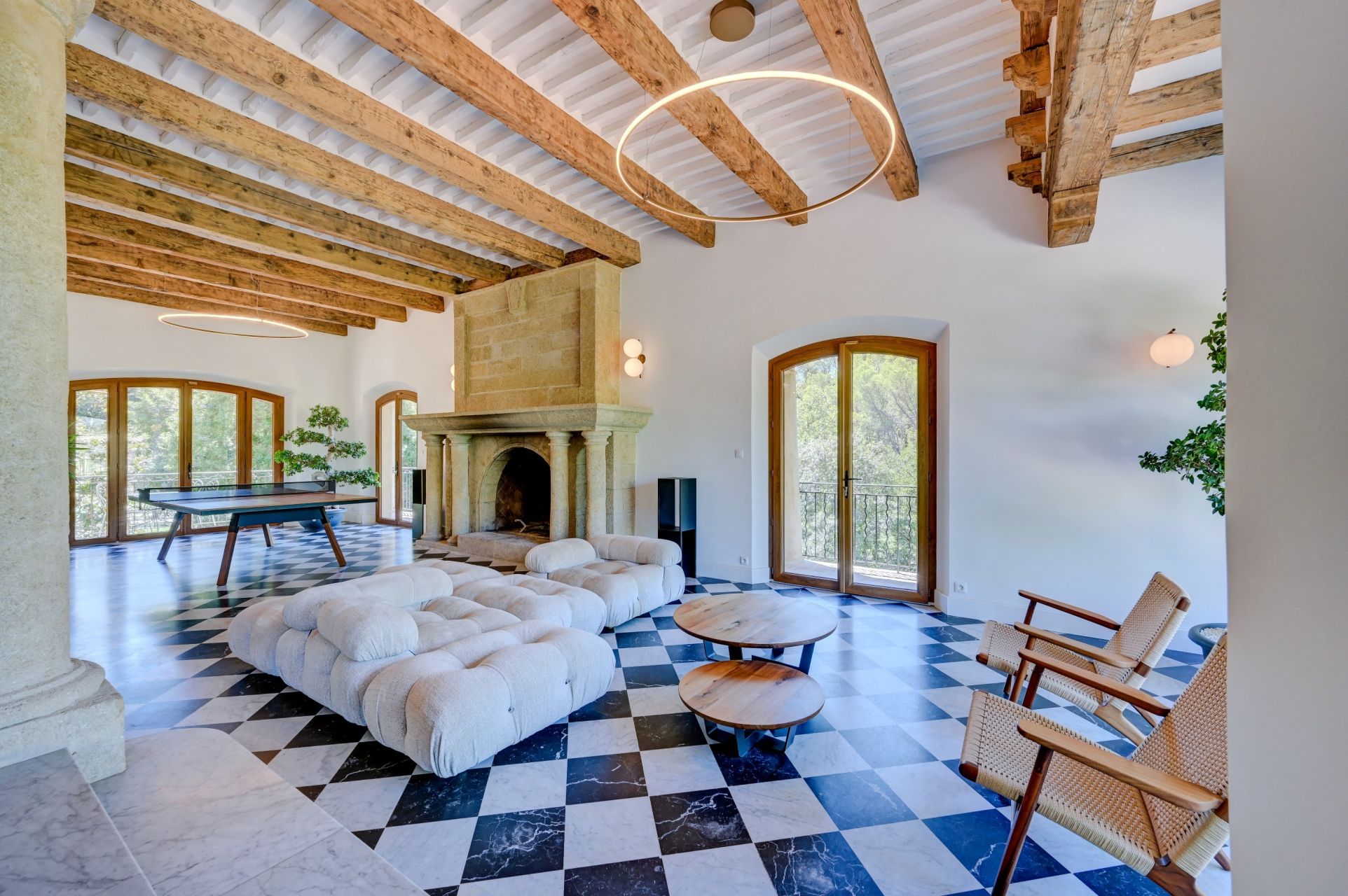 house 20 Rooms for sale on AIX EN PROVENCE (13100)