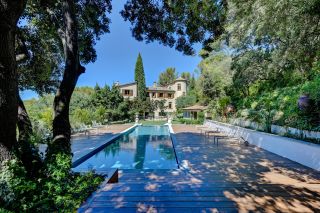 house 20 Rooms for sale on AIX EN PROVENCE (13100)