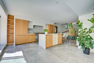 house 20 Rooms for sale on AIX EN PROVENCE (13100)