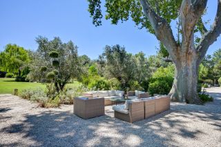 mas 9 Rooms for sale on EYGALIERES (13810)