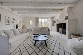 mas 9 Rooms for sale on EYGALIERES (13810)