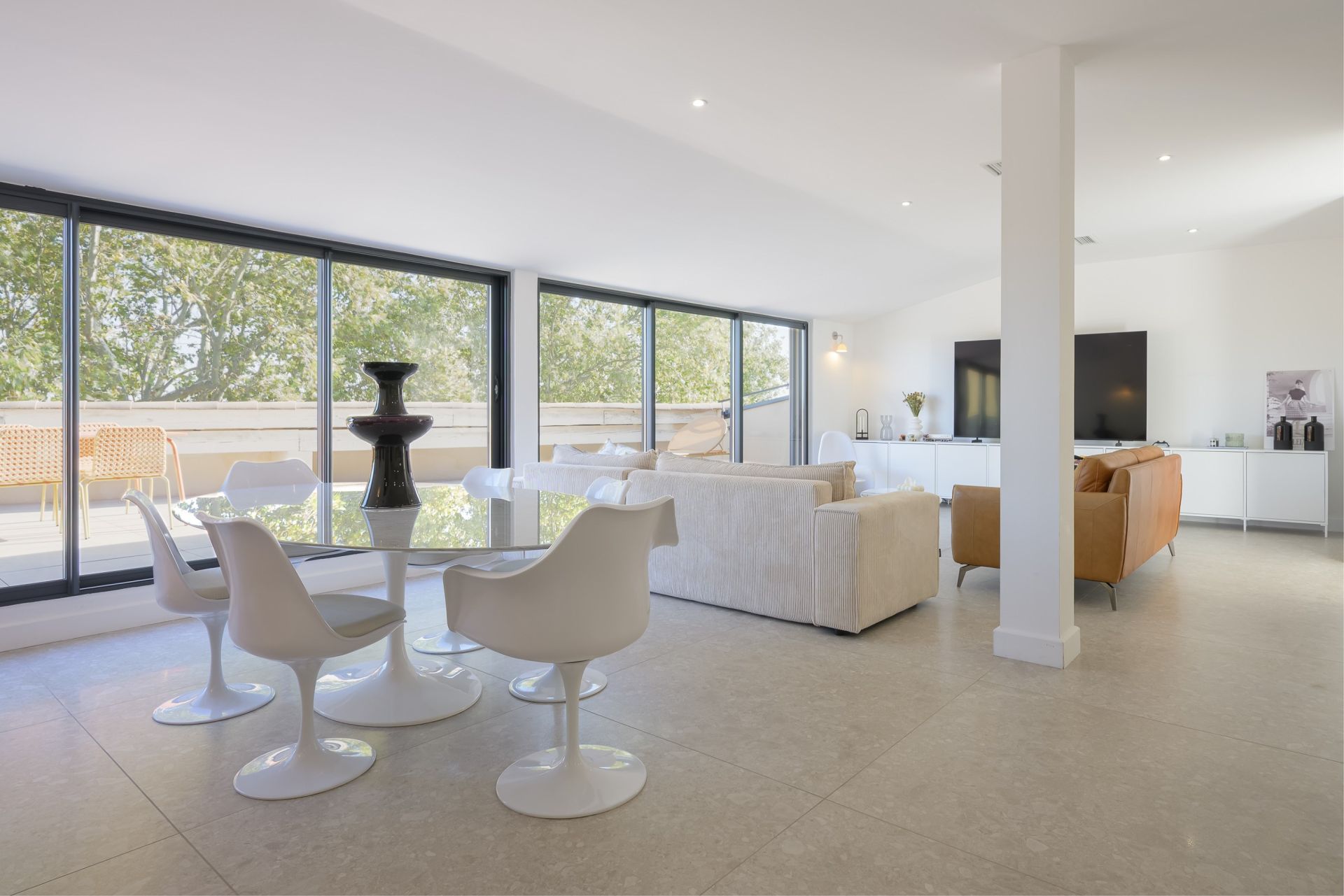 duplex 3 Rooms for sale on ARLES (13200)