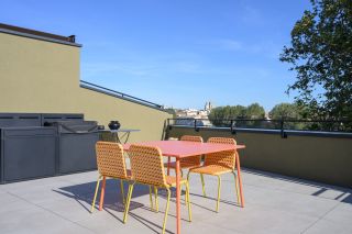 duplex 3 Rooms for sale on ARLES (13200)