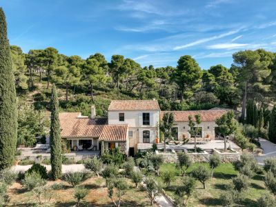Sale House Maussane-les-Alpilles 12&nbsp;Rooms 365&nbsp;m²