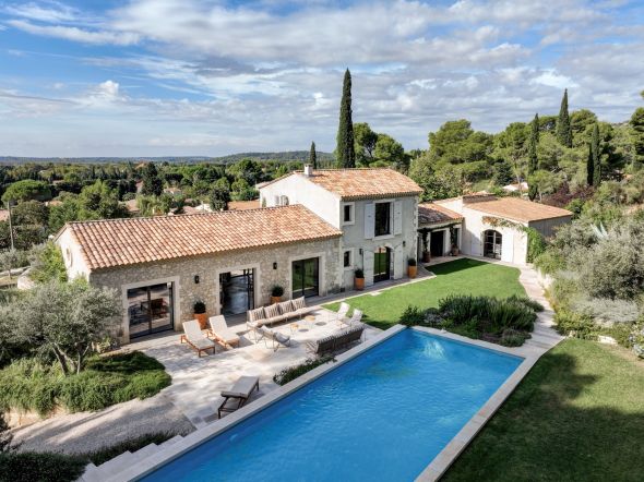 Sale House Maussane-les-Alpilles 12&nbsp;Rooms 365&nbsp;m²