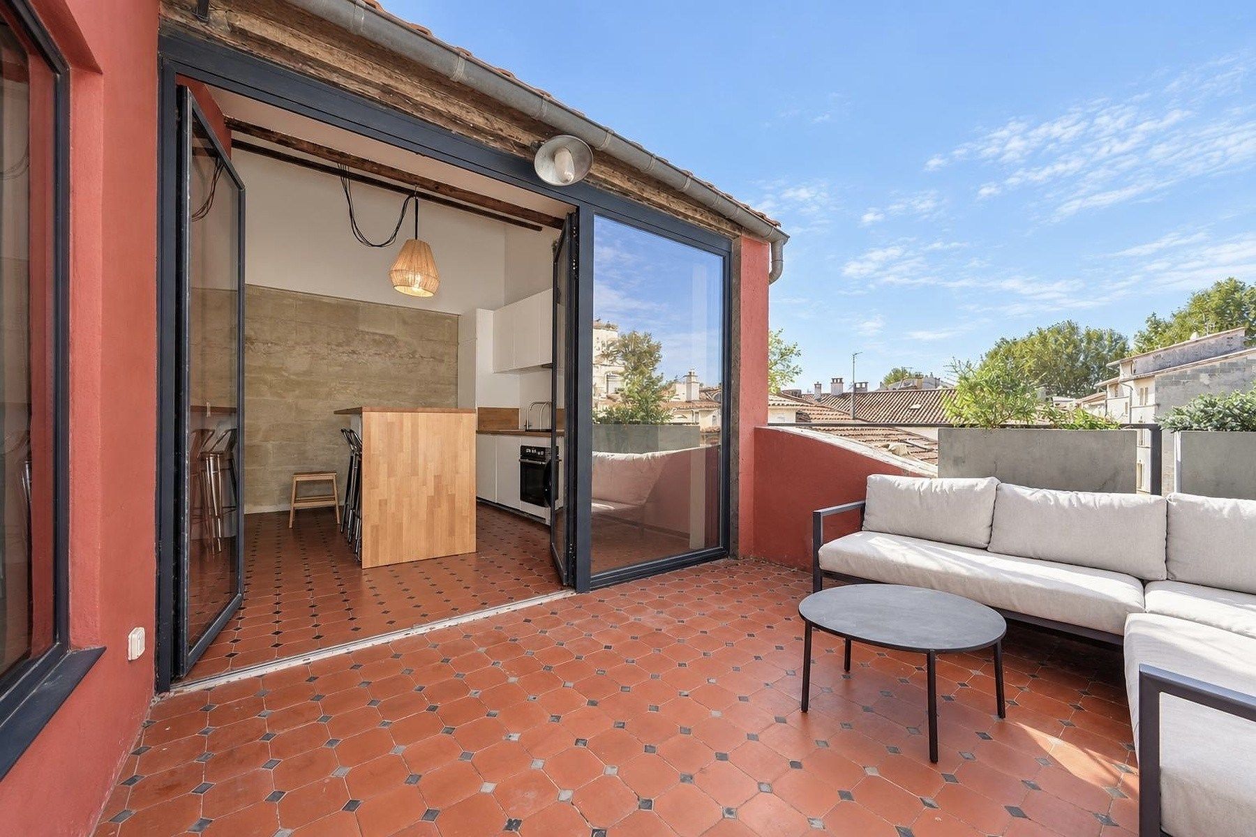 apartment 2 Rooms for sale on ARLES (13200)