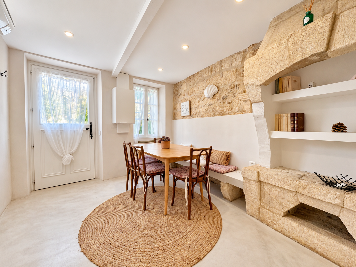 house 5 Rooms for sale on ST REMY DE PROVENCE (13210)