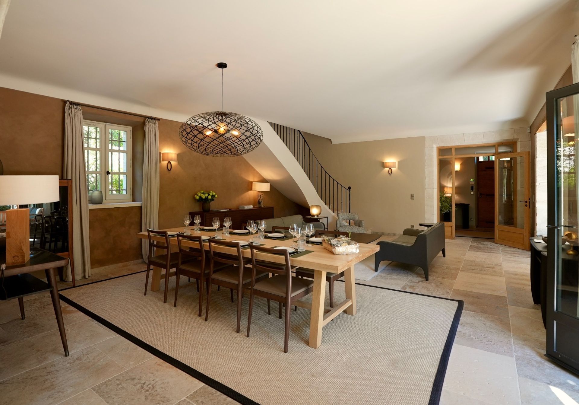 house 10 Rooms for seasonal rent on EYGALIERES (13810)
