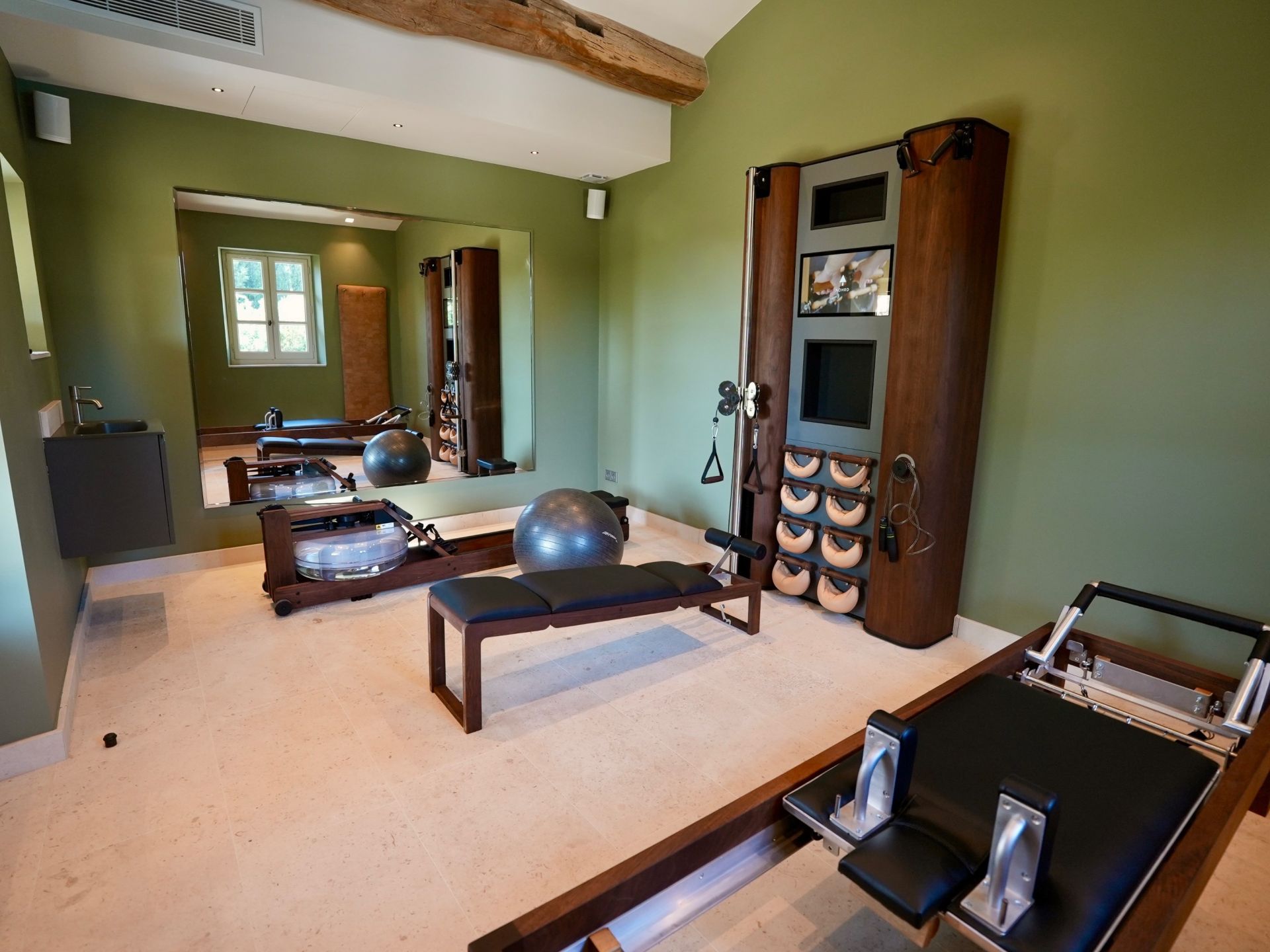 house 10 Rooms for seasonal rent on EYGALIERES (13810)
